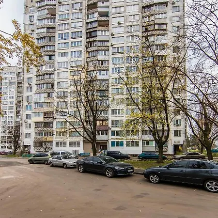 Apartment 2 Bedrum Next To The Subway Near Kyoto Park Kyiv